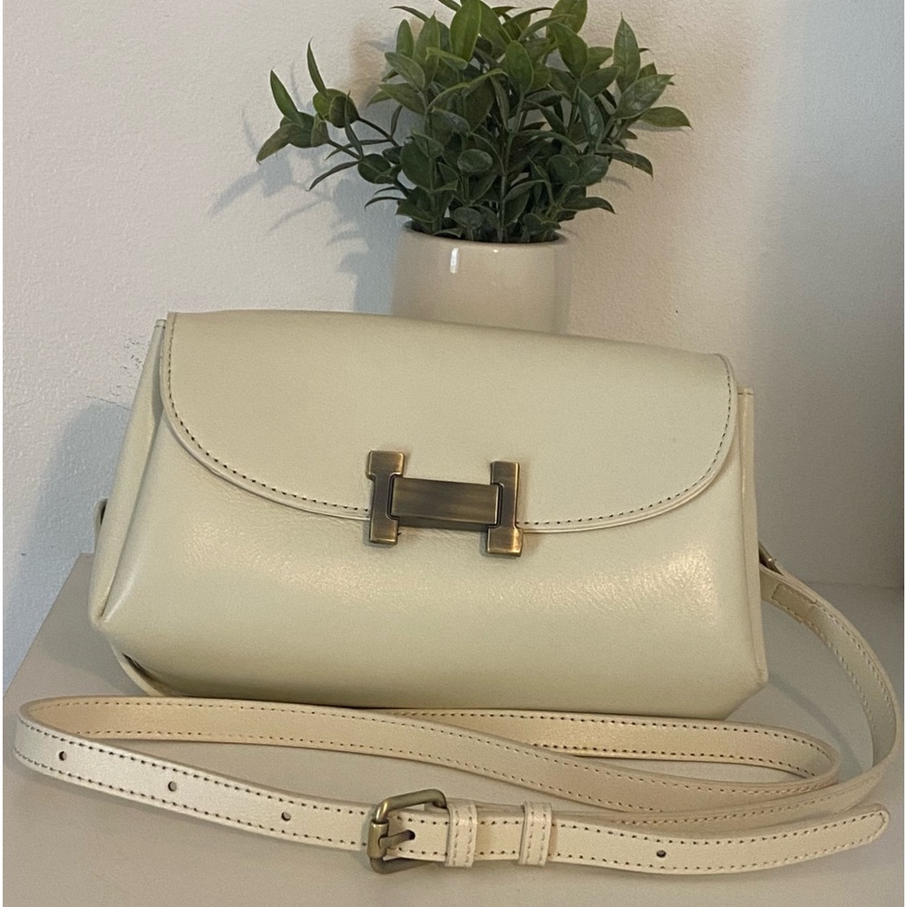 Leather Crossbody with removable strap